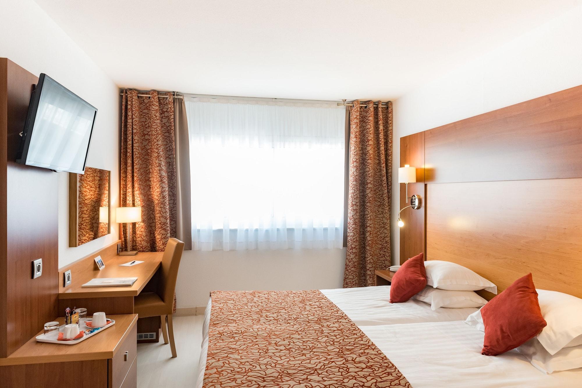 Mercure Saint Raphael Centre Plage Exterior photo